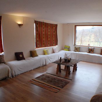 casa-rural-jardin-mandala-sala-narayana3b